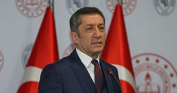 Bakan Selçuk'tan önümüzdeki öğretim dönemi için bir güzel söz daha: Numune hala odamda